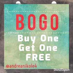 ⭐️CLOSET SALE BUY 1 GET ONE FREE!⭐️